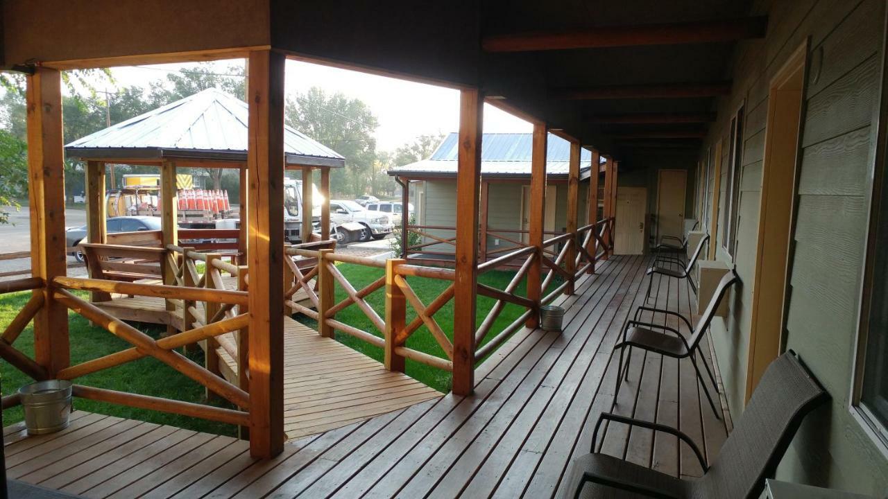 Sagebrush Inn & Suites Broadus Εξωτερικό φωτογραφία