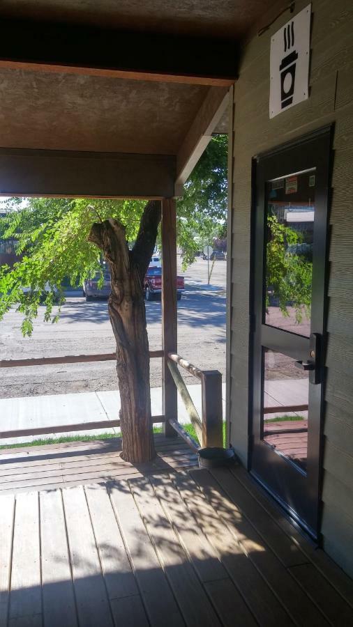 Sagebrush Inn & Suites Broadus Εξωτερικό φωτογραφία